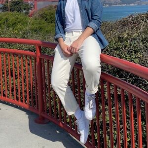 GAP Off white jeans (Straight Crop).